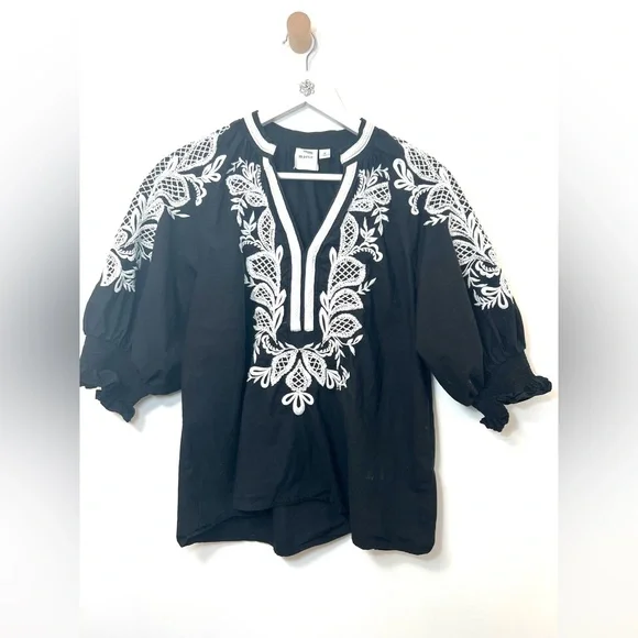 Maeve Anthropologie embroidered popover Black Blouse with White Embroidery - Picture 2 of 5